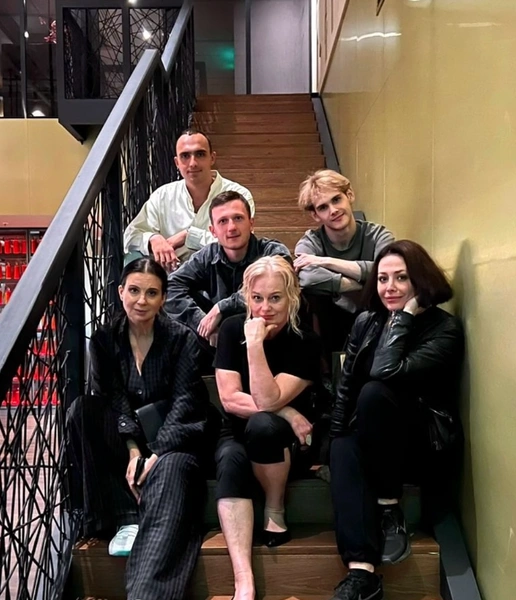 В данное время актриса много работает