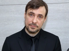 Бросивший детей Цыганов восхищается, как расцвела его старшая дочь