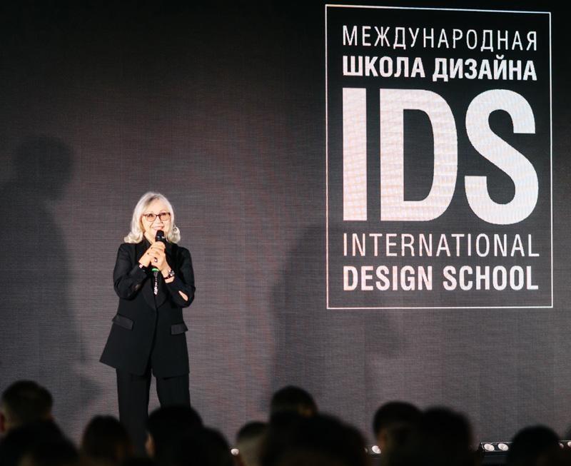 Основатель и президент школы Надежда Лазарева | Источник: portov.com