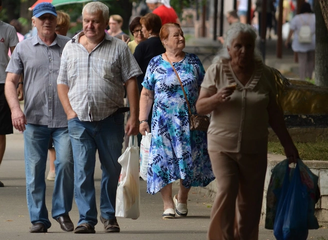 В Госдуме одобрили ежемесячную доплату в 1 200 рублей для пенсионеров после 80 лет | ya62.ru