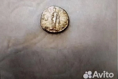 В Новосибирске продают древнеримскую монету за 4500 рублей