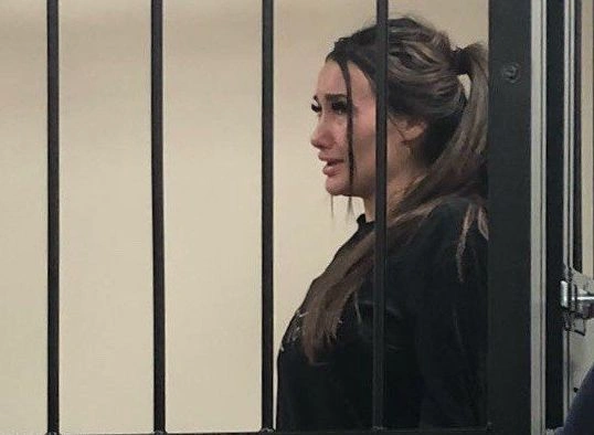 Модель Киру Майер приговорили к полутора годам колонии | ya62.ru