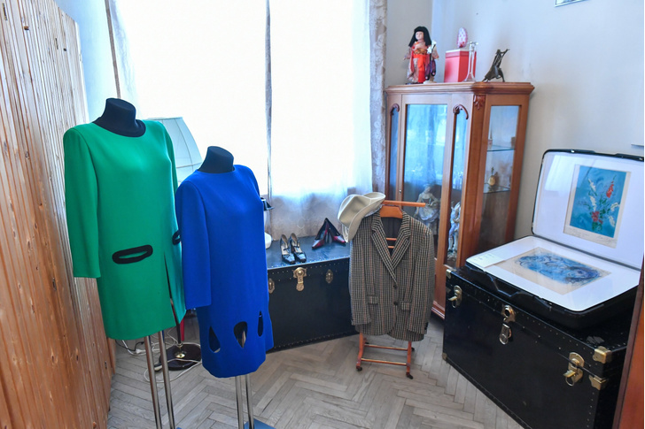 Гардероб, полный Yves Saint Laurent, и стиральная машинка на кухне: в какой квартире жила Плисецкая — фото