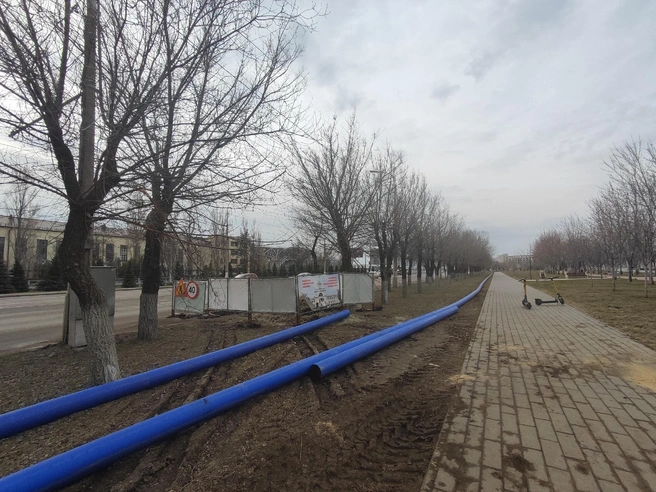 Дорожные работы также ведутся на участках Первой Продольной магистрали. | Источник: Денис Паустовский / V1.RU