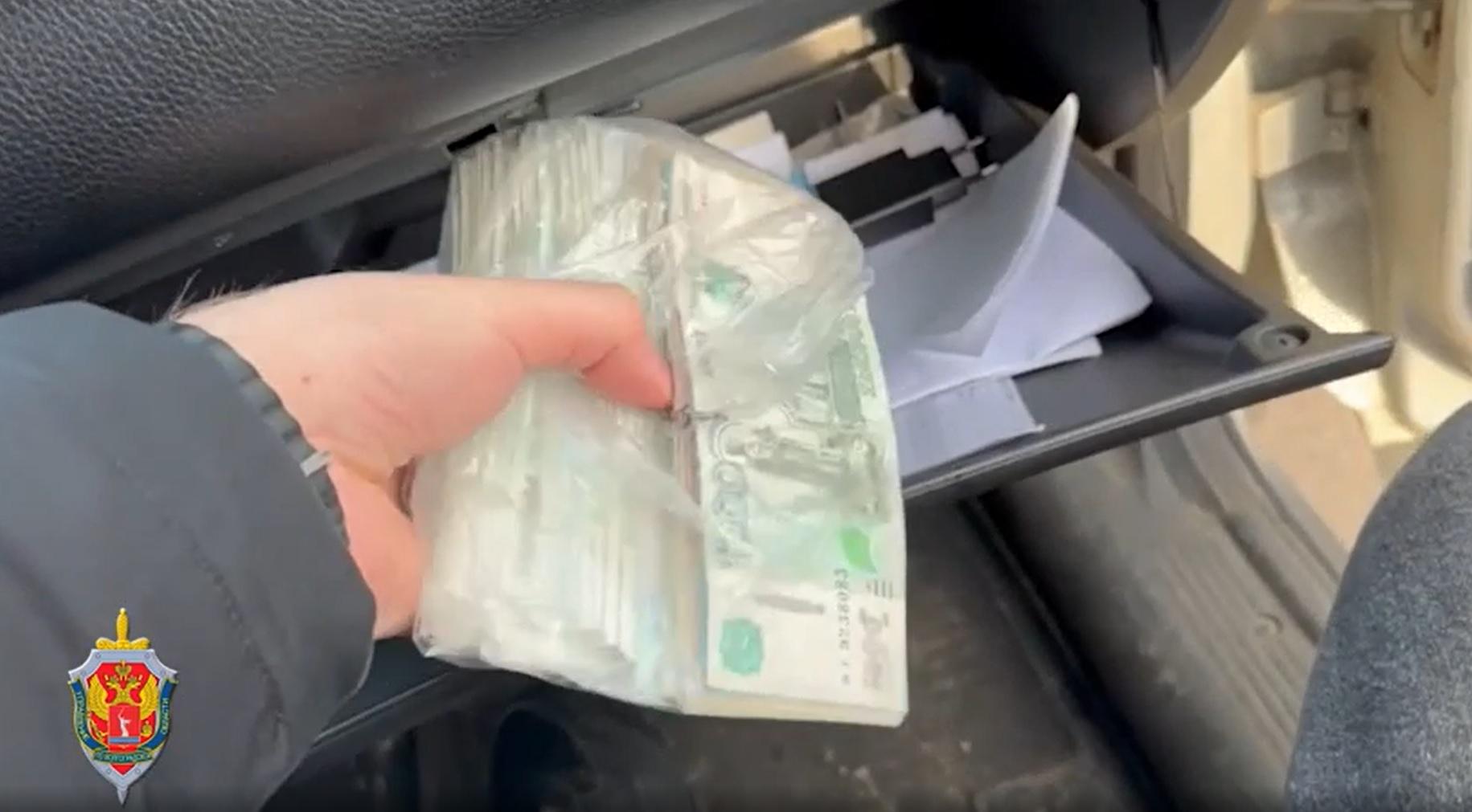 Под Волгоградом предприниматель пытался подкупить сотрудника ФСБ 119 тысячами рублей