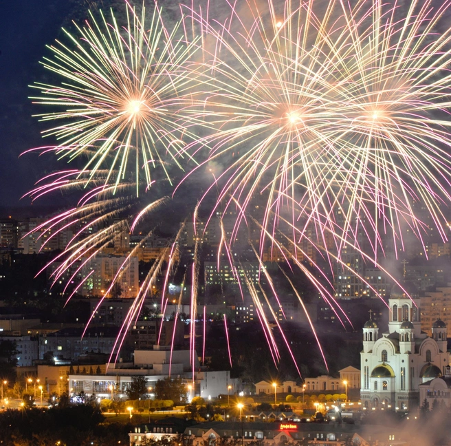 Где салют в екатеринбурге сегодня