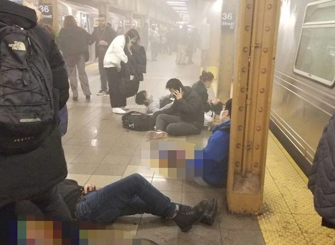 В метро Нью-Йорка произошла стрельба | ya62.ru