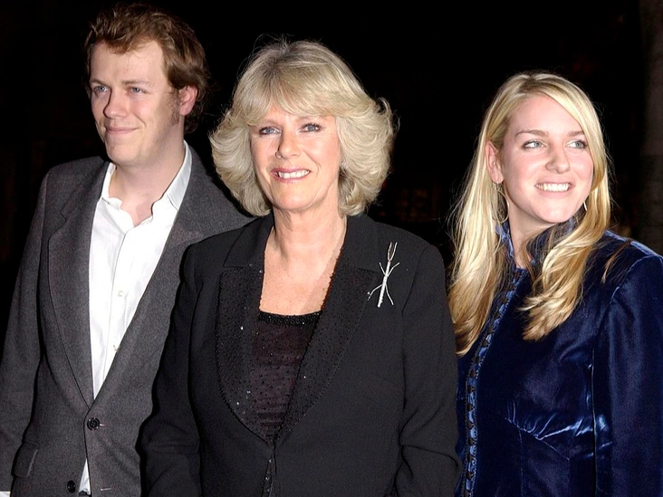 Том Паркер-Боулз, Камилла Паркер-Боулз и Лора Паркер-Боулз в Лондоне, 3 ноября 2004