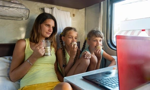 И еще 232 рубля, пожалуйста: у россиян стали просить доплату при покупке билетов в плацкартные вагоны