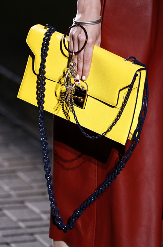 Самые модные сумки сезона весна-лето 2017: фактуры и детали | Marie Claire