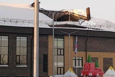 Roof collapses at school in Novosibirsk region