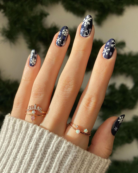 Зимний дизайн ногтей — лучшие и модные идеи
