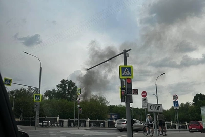 Мощный пожар на востоке Москвы — фото и видео