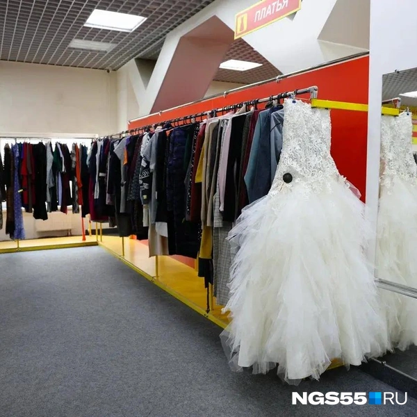 Свадебное платье ждет невесту | Источник: Евгений Софийчук / NGS55.RU