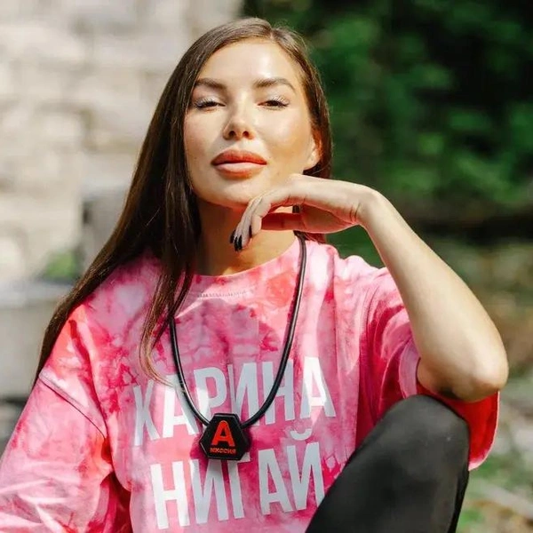 Блогер Карина Нигай | Источник: Телеканал «Пятница»