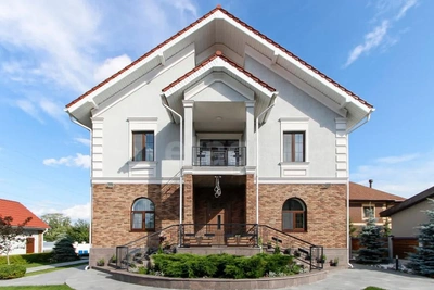 Дорогой коттедж в Тюмени: что в нём особенного?