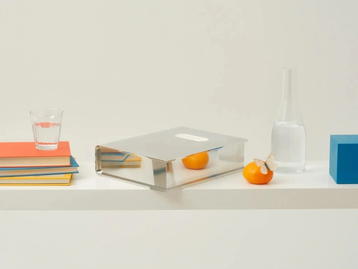 Марио Цай. Концепт погребальной урны в виде книги для Alessi. | Источник: Alessi