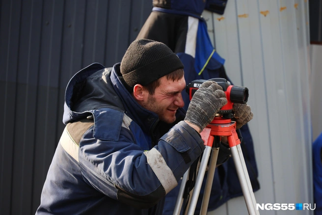 Эксперты отмечают, что поймать нерадивых застройщиков вовремя не могут | Источник: Евгений Софийчук / NGS55.RU