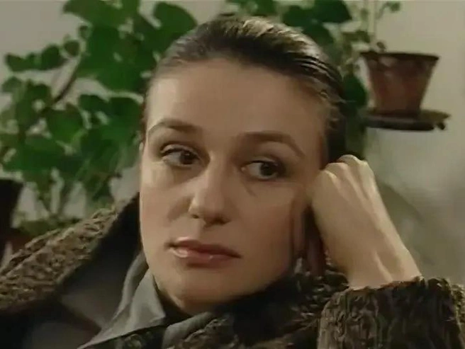 Анустың тұрған порно фотосы