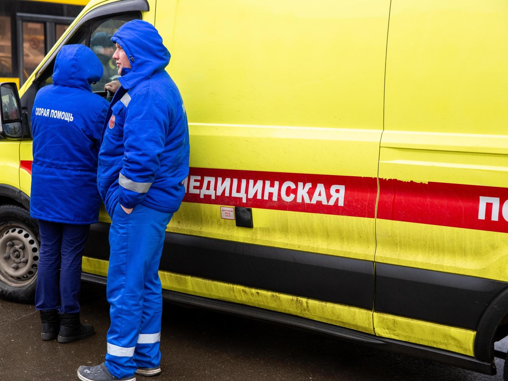 Минздрав Татарстана рассказал о пострадавших в аварии с перевернувшимся автобусом