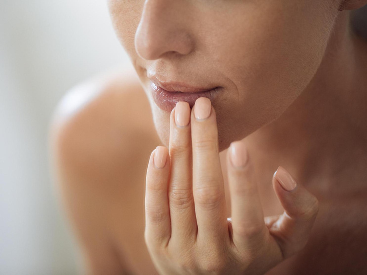 Никто не заметит: хитрость, которая поможет быстро скрыть признаки старения губ