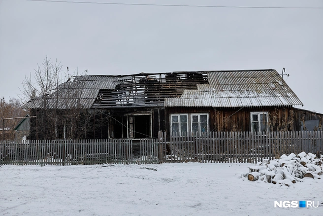 Пожар начался в 6:45, по данным МЧС  | Источник: Александр Ощепков / NGS.RU