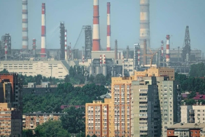 Атака беспилотников на ОНПЗ в Омске