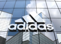 «Озабоченные собственной выгодой»: Adidas и Hugo Boss признали ответственность за захват власти нацистами