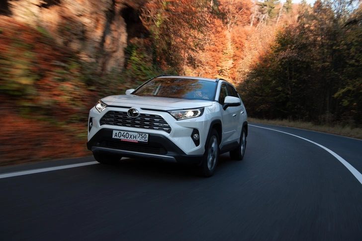 Toyota RAV4: за что не надо переплачивать