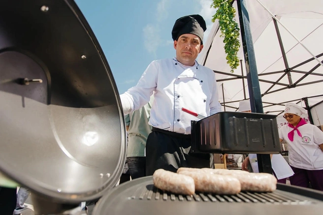 Полуфабрикаты и мясные деликатесы можно найти в сети магазинов «Фирменный Нерчинский» | Источник: Ксения Зимина