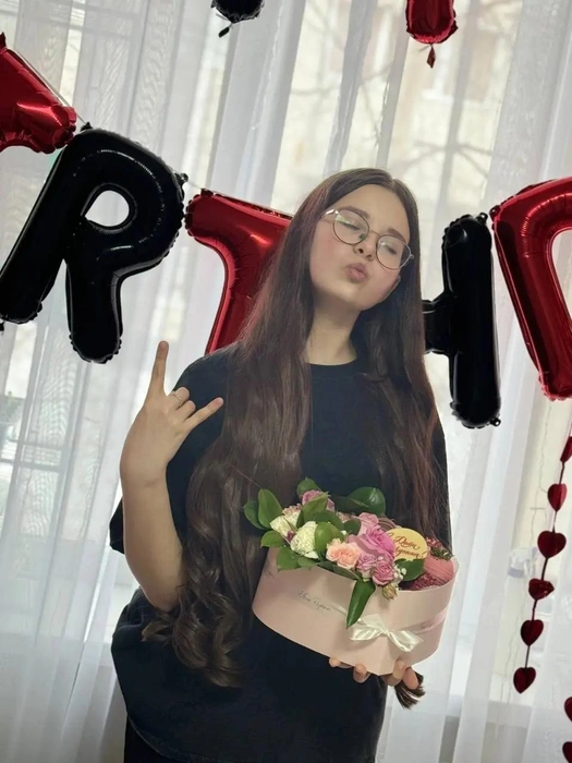 Недавно певице исполнилось 15 лет  | Источник: София Олареско / Vk.com