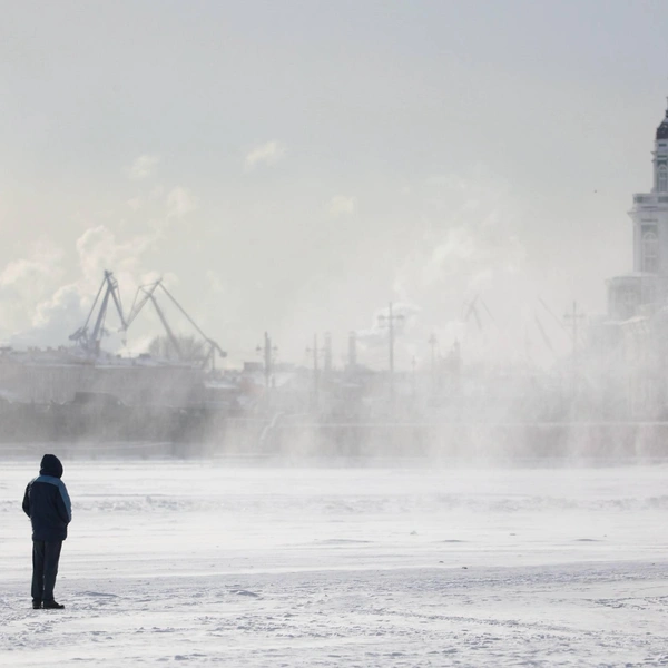 Редкая возможность насладиться видами Петербурга со льда