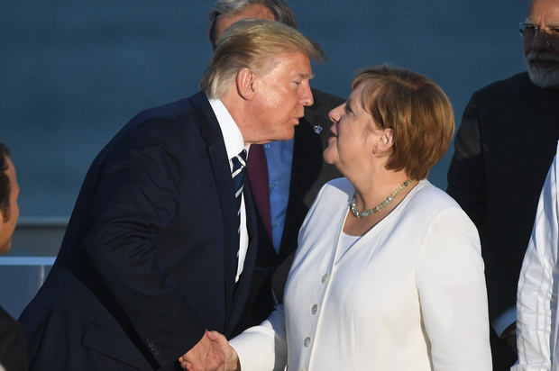 Фото №1 - «Глупая» Ангела Меркель и «бесхребетная» Тереза Мэй: что Трамп думает о мировых лидерах-женщинах