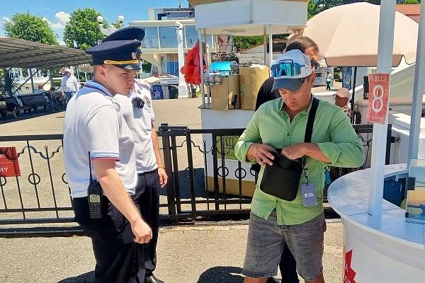 Власти обещают продолжать проверки и в пик сезона | Источник: sochi.ru