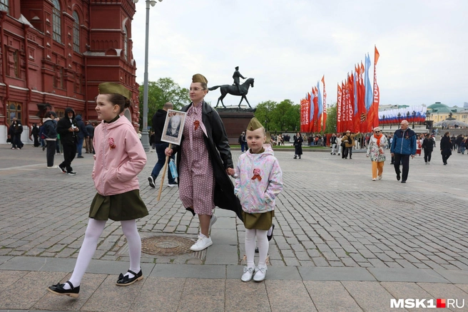 Многие москвичи привели на праздник детей | Источник: Артем Устюжанин / MSK1.RU