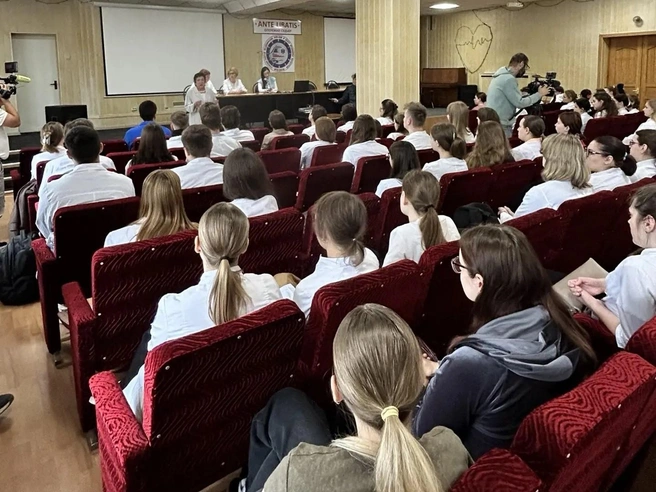 Этим летом на базе станции скорой помощи проходят практику 320 студентов Ярославского медуниверситета, что стало рекордом за последние годы | Источник: пресс-служба правительства Ярославской области