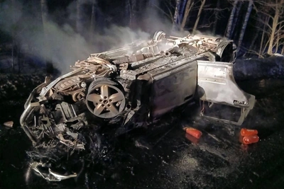 Лобовое ДТП под Нижним закончилось пожаром — водителя спасли