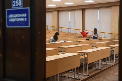 Студентку омского колледжа заставляли написать заявление на отчисление