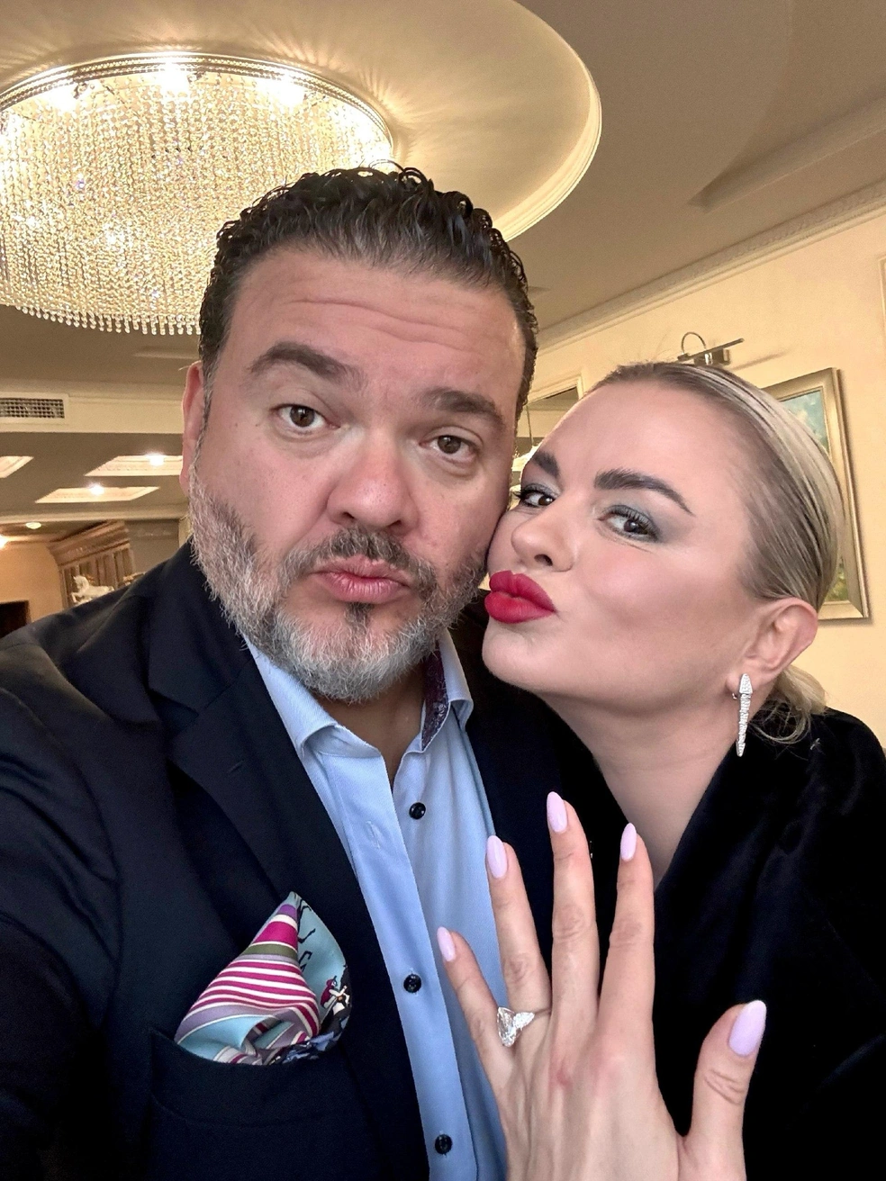 На будничное предложение Анна не могла ответить отказом | Источник: ann_semenovich / Instagram (экстремистская организация, деятельность запрещена на территории РФ)