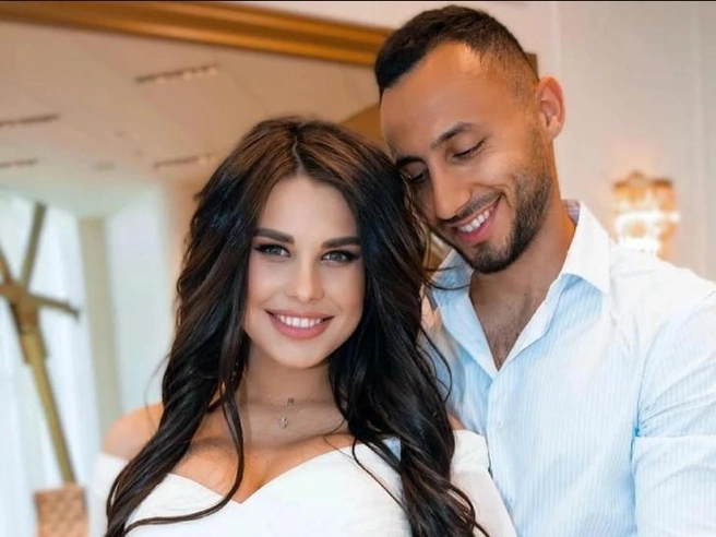 Ирина Пинчук и Арай Чобанян официально развелись, поставив точку в отношениях после громкого скандала | Источник: pinchuklife / Instagram (экстремистская организация, деятельность запрещена на территории РФ)