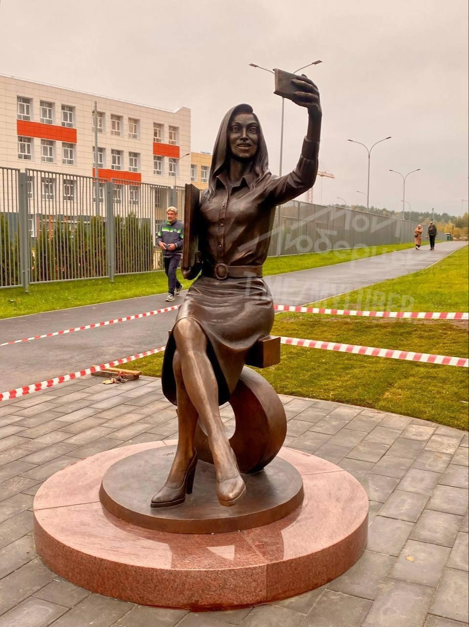 Учительница с выпирающими сосками