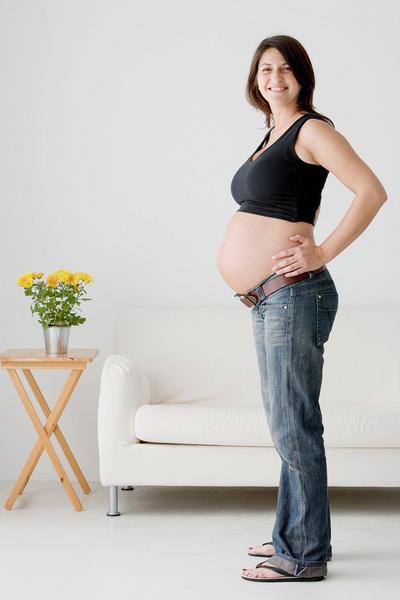 «Двойной живот» во время беременности: почему у него такая необычная форма