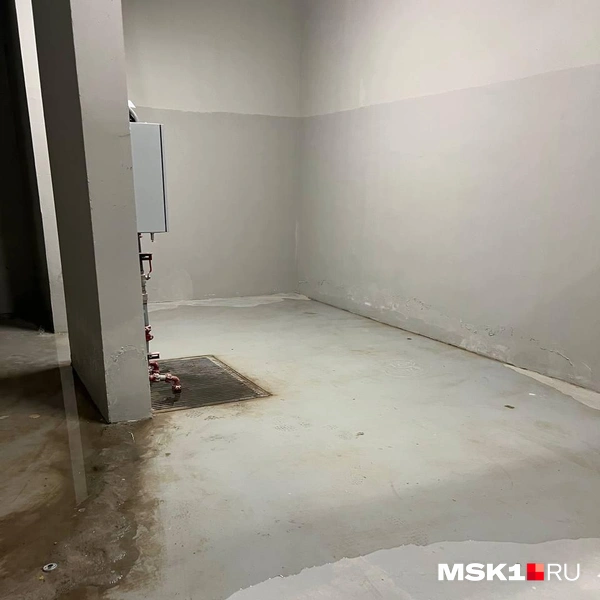 По словам жителей, паркинг затопило в декабре | Источник: читательница MSK1.RU Анна