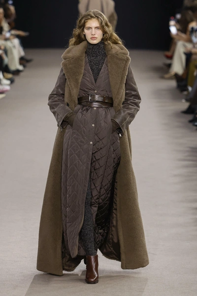 Max Mara aw25/26 | Источник: Ik Aldama/Legion Media