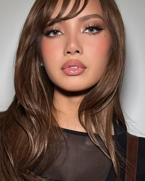 Источник: @makeupbyariel