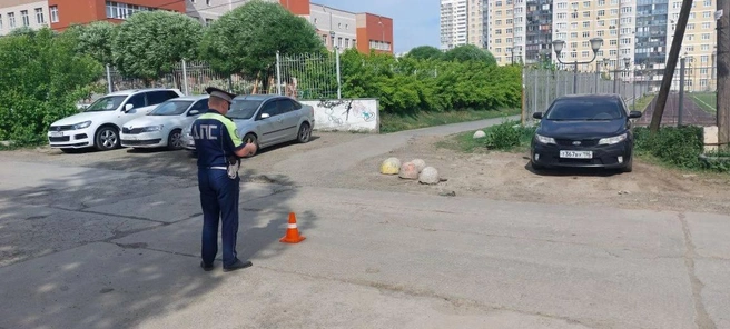 Ребенка сбили во дворе на Авиационной | Источник: Госавтоинспекция Екатеринбурга