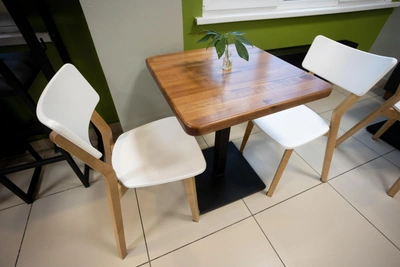 Murmansk woman hits bar administrator with chair to defend husband