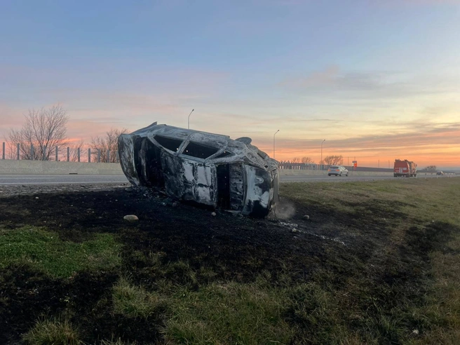 Lada Granta опрокинулась и загорелась | Источник: Госавтоинспекция Ставропольского края