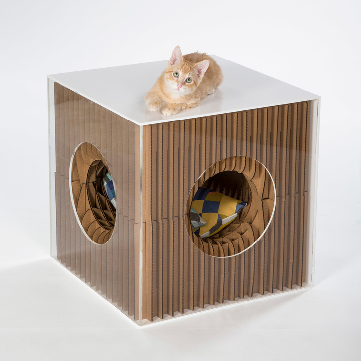 Будка из дерева для животного / Домик деревянный для кошки