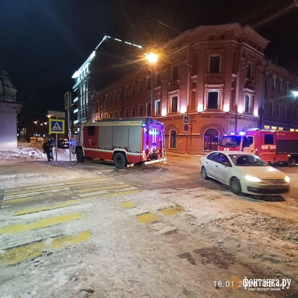 Женщина оказалась в больнице после пожара в Петроградском районе | Источник: читатель «Фонтанки» Андрей